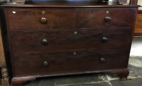 Victorian mahogany chest of drawers with ogee bracket feet W126cm H85cm D57cm