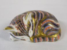 Royal Crown Derby sleeping cat with gold stopper