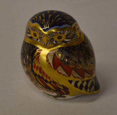 Royal Crown Derby Imari paperweight of an Owl with gold stopper