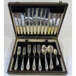 Boxed canteen of cutlery inc 51 ozt of silver consisting of 6 dessert spoons, 6 soup spoons,