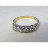 18ct gold 5 stone diamond ring 0.