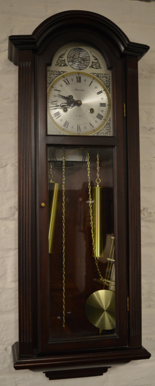 Modern 'Maxim' wall clock