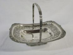 Georgian silver fruit basket London 1814 37 ozt maker Rebecca Emes & Edward Barnard L 34 cm