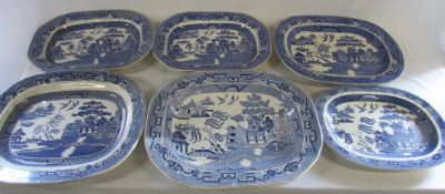 Assorted blue and white meat plates (1 af)