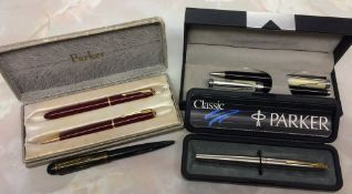 Fountain pen with Eversharp 14k nib, cased Parker fountain pen & propelling pencil,