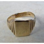 9ct gold mens ring size R weight 4 g (misshapen)