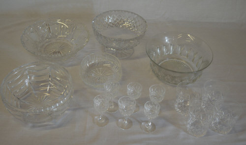 Various glass bowls and drinking glasses,