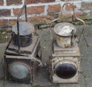 2 railway lamps,