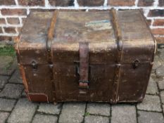 Early 20th century travelling trunk with 2 White Star Cunnard Line labels
