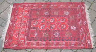 Small Persian rug 123 x 80cm