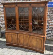 Regency style concave display bookcase in mahogany,