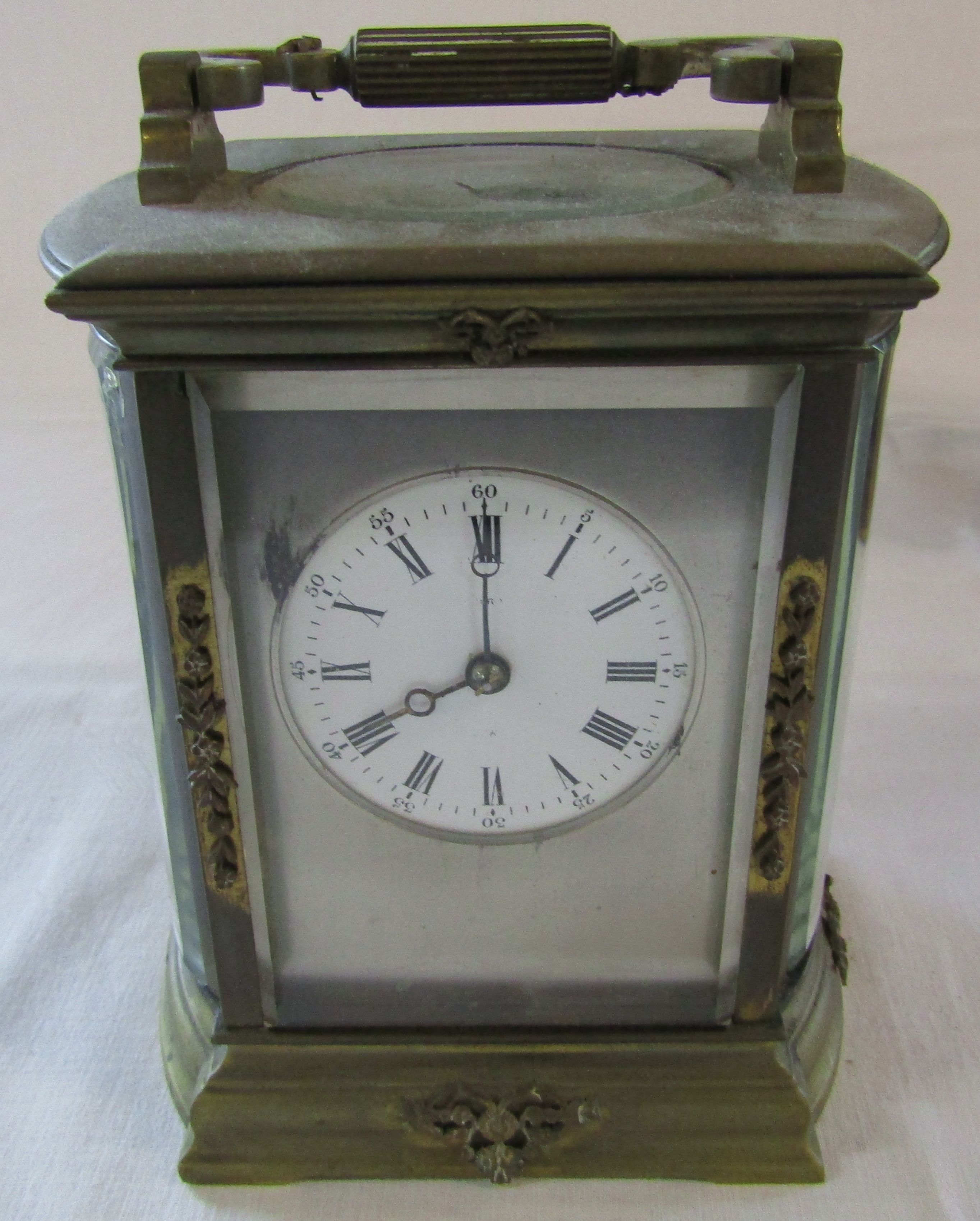 Brass carriage clock with silver face and original travelling case H 14 cm (not including handle) - Image 2 of 9