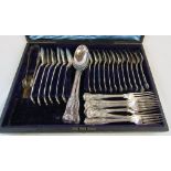 Cased canteen of silver cutlery consisting of serving spoons London 1829 and 1938 5.