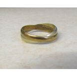 9ct gold crossover band ring size R weight 2.