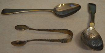 Silver caddy spoon, tea spoon and small sugar tongs, total approx weight 1.