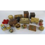 Assorted treenware inc boxes, napkin rings,
