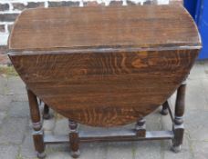 Oak gate leg table