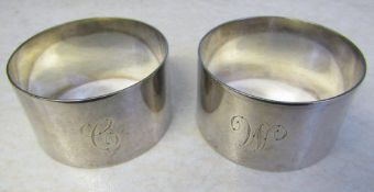 Pair of boxed silver napkin rings Sheffield 1947 weight 1.