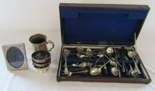 Various silver plate cutlery,