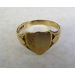 9ct gold gents shield ring UK size 3 weight 3.