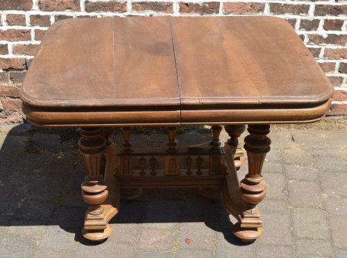 Victorian walnut draw leaf table (no leaves) approx 112cm x 101cm (AF - some previous signs of