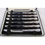 Cased set of 6 silver handled knives Sheffield 1969