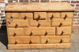 Pine drawer unit