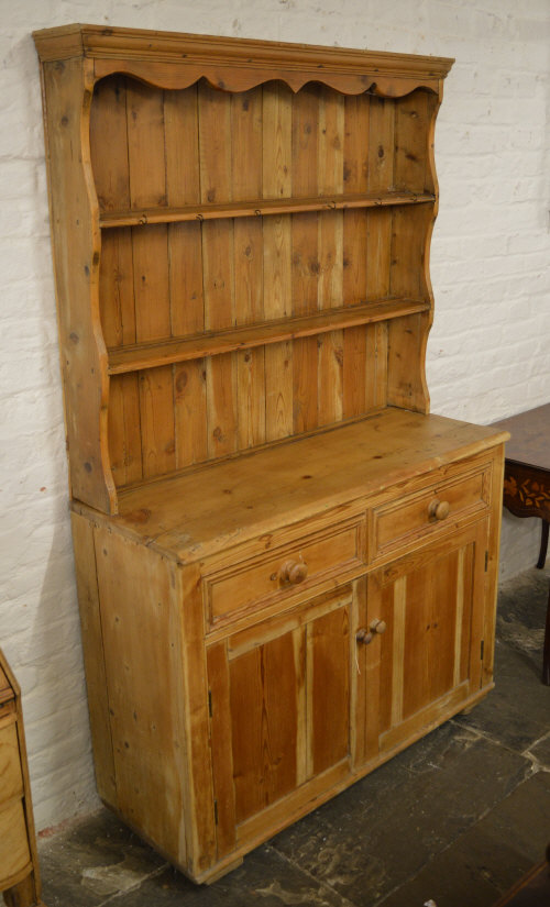 Pine welsh dresser H 190 cm, D 45 cm,