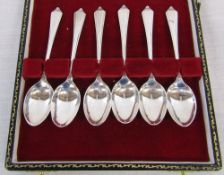 Cased set of silver spoons Birmingham 1965 weight 2.