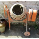 Electric cement mixer