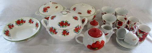 Various Alpine poppy tableware