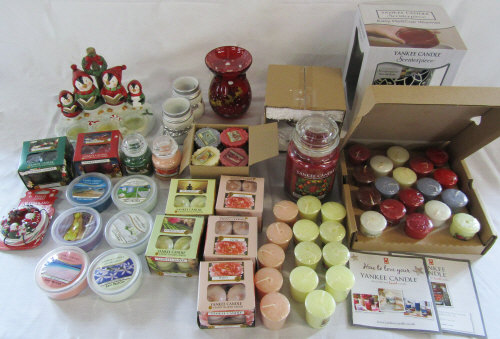 Large quantity of Yankee Candles inc Easymelt cup warmer, Christmas candles,