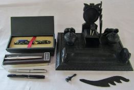 Ebony desk set with elephants (af) & pens