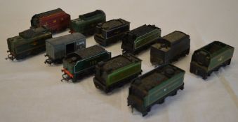 Approx 11 unboxed tenders / wagons