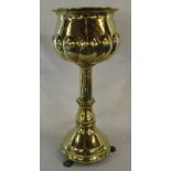 Large early 20th century English Arts & Crafts polished brass jardiniere,