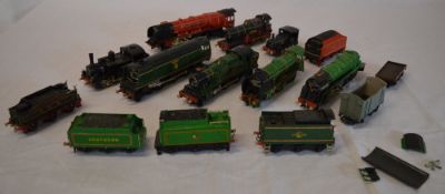 Quantity of Airfix model locomotives and tenders (please note,