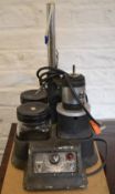 Large watch, clock and instrument cleaner, motorized,