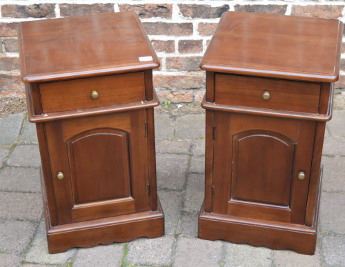 Pair of reproduction Victorian mahogany bedside cabinets