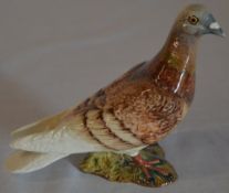 Beswick figure of pigeon