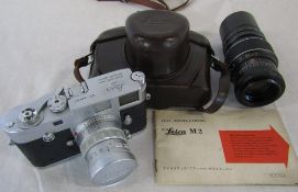 Leica Wetzlar Germany M2 - 949651 DBP camera with a summicron 1:2/50 Leica Wetzlar 1762630 lens