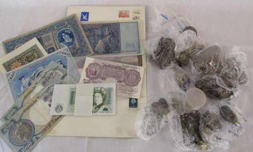Various coins inc half crowns, six pences, pennies and bank notes inc ten shillings,