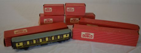 3 boxed Hornby Dublo pullman carriages and 4 other boxed Hornby Dublo accessories