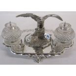 Sheffield silver plate ink well with central figure of an eagle L 25 cm