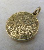 15ct gold locket Birmingham hallmark (hinge broken) D 21 mm weight 6.