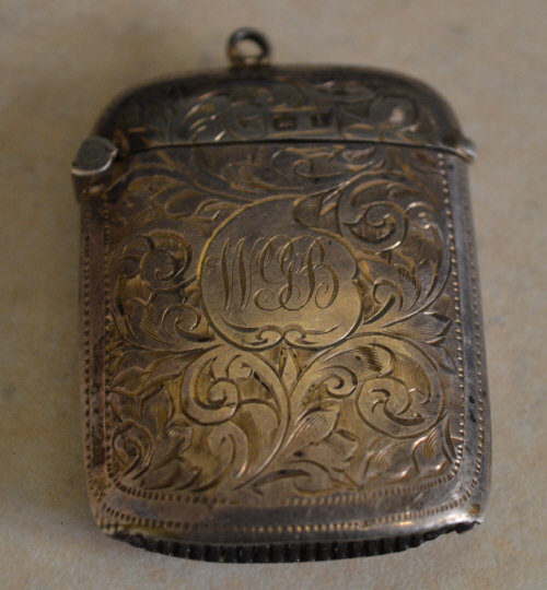 Silver vesta case with monogram 'WGB', Birmingham 1910, approx weight 0.