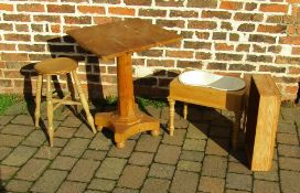 Pine table,