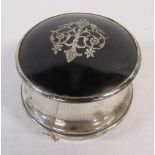 Silver and tortoiseshell small box with bird motif London 1919 total weight 2.