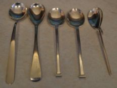 5 silver spoons including a Georgian tea spoon and a Roman style spoon, total approx weight 1.