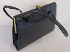 Classic navy 'Vanity Fair' handbag L 26 cm H 20 cm