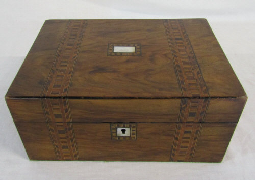 Parquetry work box with mother of pearl inlay L 27 cm